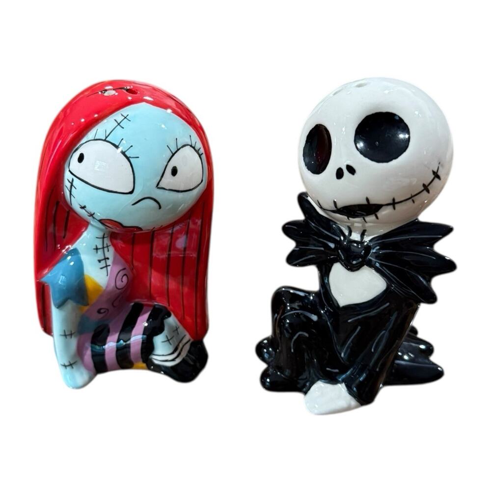 LRG Disney Handpainted Night Before Christmas Jack & Sally Salt & Pepper Shakers